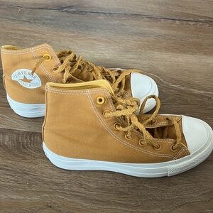 Chuck Taylor All Star Lift Platform Tonal Canvas